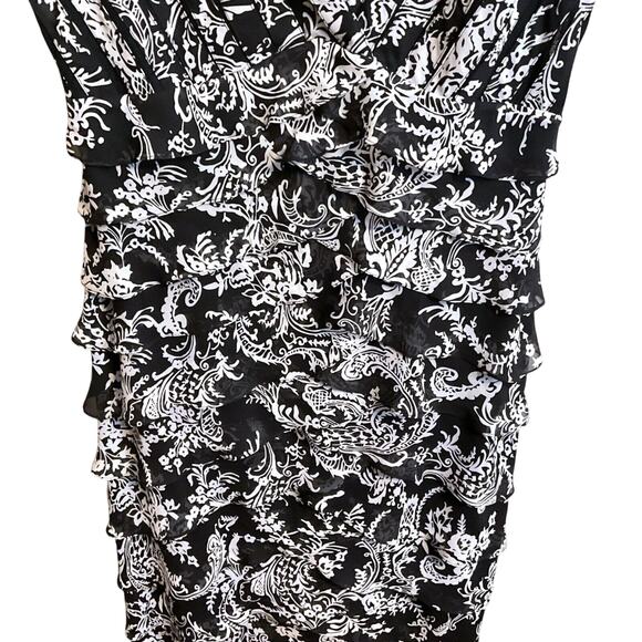 Adrianna Papell Dress SZ 10 Black White Shutter Pleat Sleeveless Sheath V-Neck - Picture 14 of 14